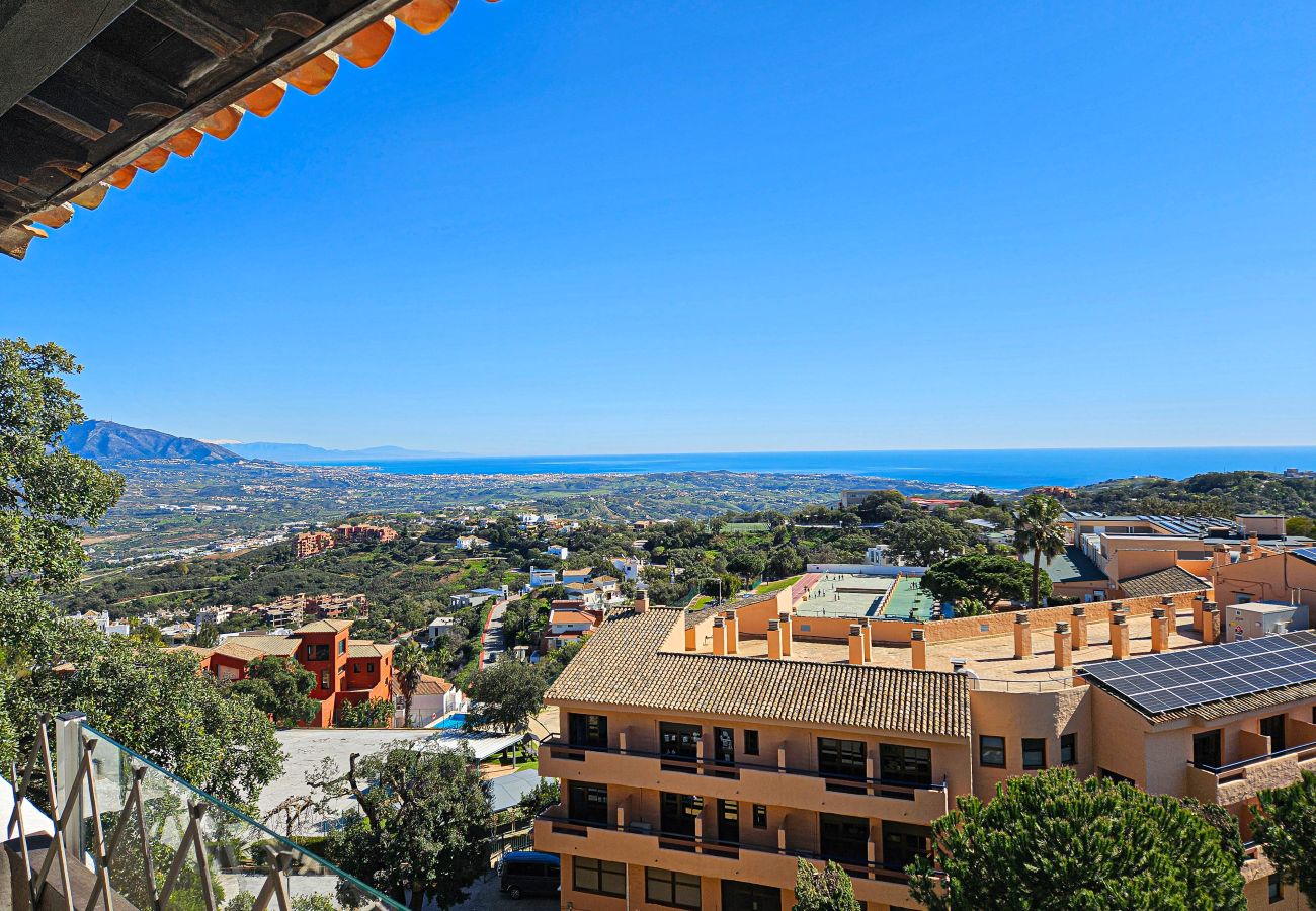 Apartment in Ojen - Three bedroom apartment La Mairena Elviria 
