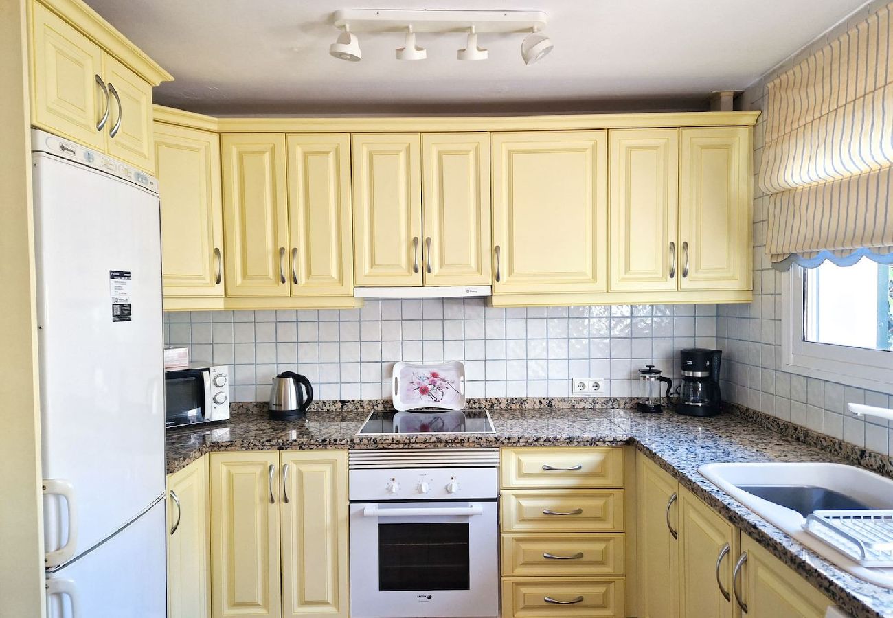 Terraced House in La Cala de Mijas - Townhouse with rooftop terrace La Cala de Mijas 