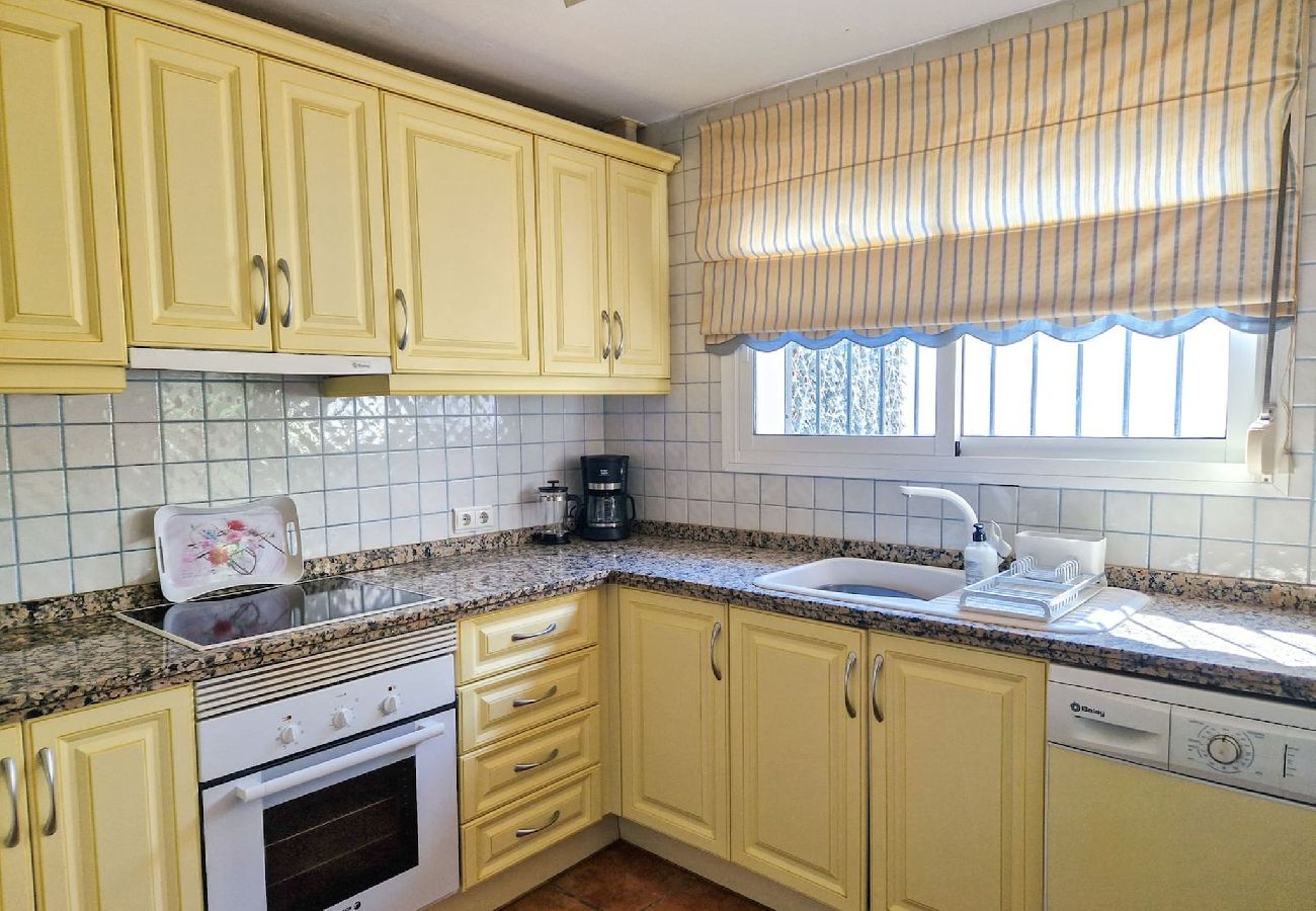 Terraced House in La Cala de Mijas - Townhouse with rooftop terrace La Cala de Mijas 
