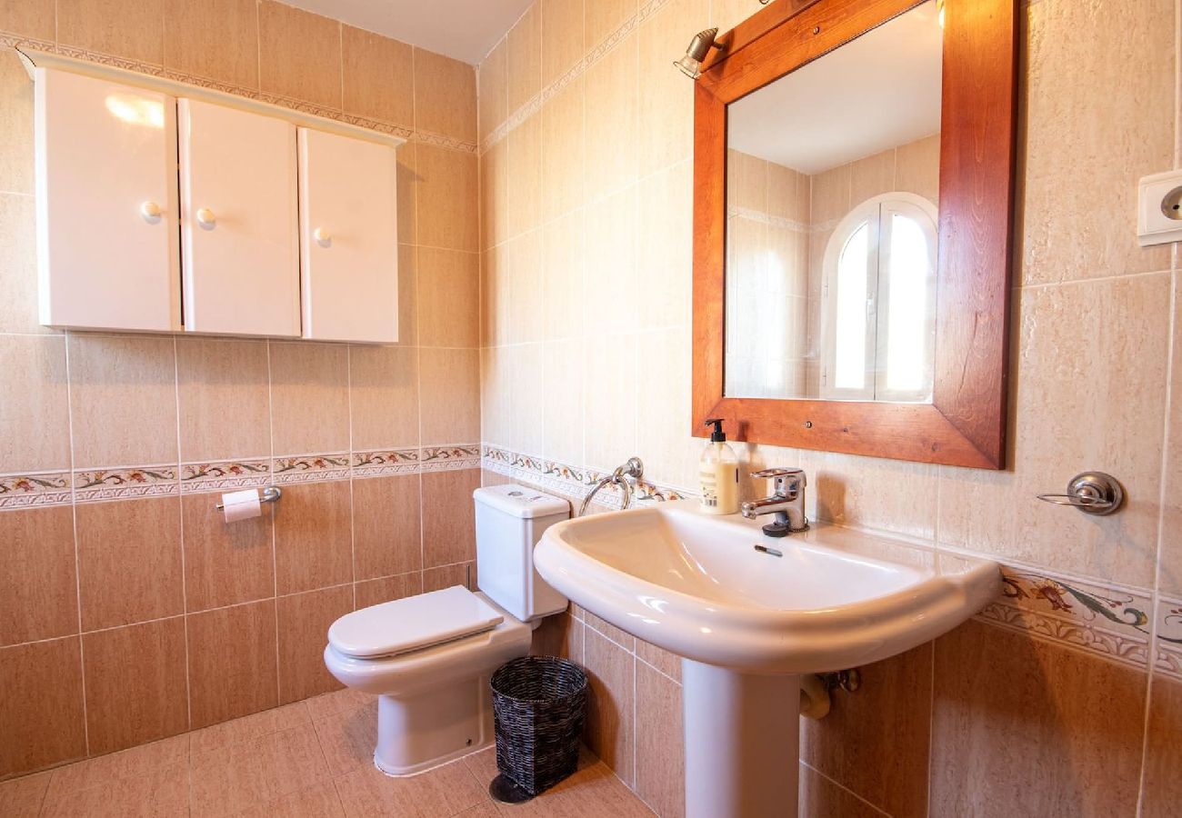 Terraced House in La Cala de Mijas - Townhouse with rooftop terrace La Cala de Mijas 