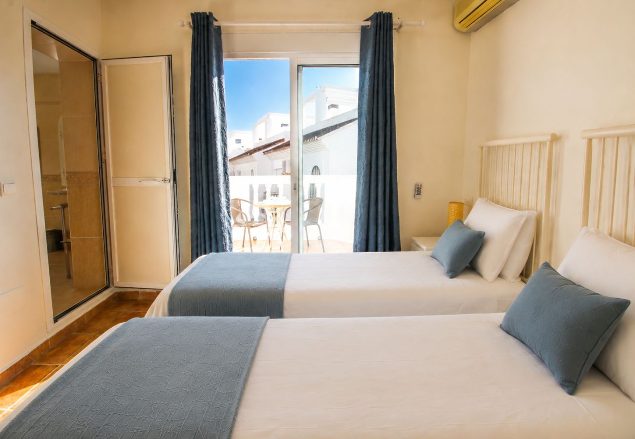 Terraced House in Mijas Costa - Townhouse with rooftop terrace La Cala de Mijas 