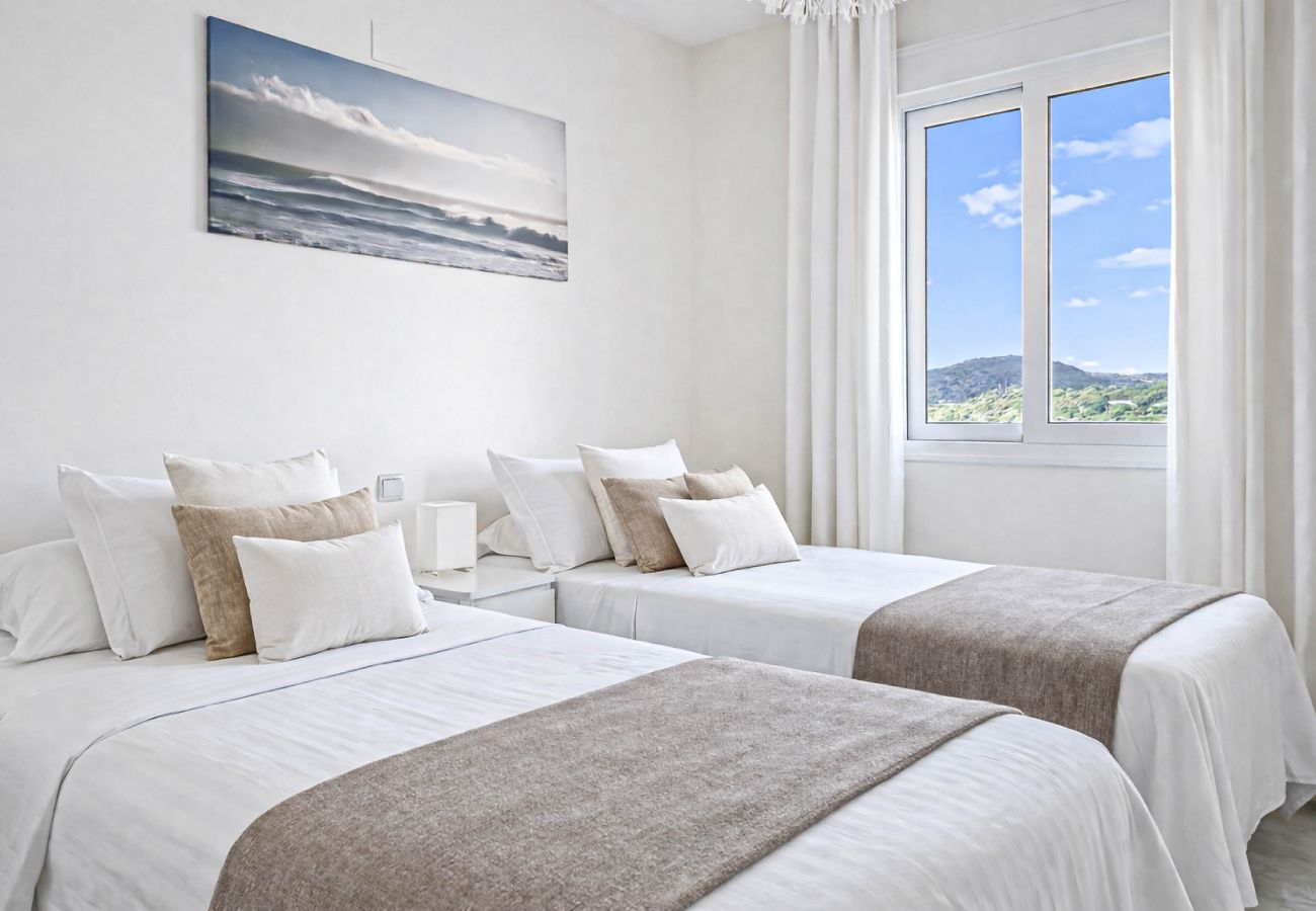 Apartment in Estepona - Apt with views over Valle Romano Golf Estepona 