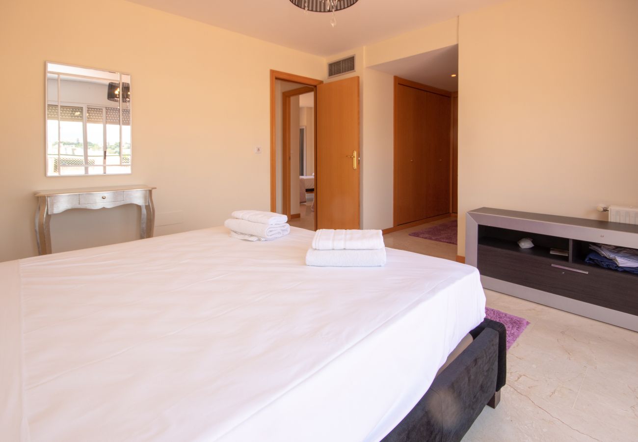 Apartment in Marbella - Spacious Modern Penthouse Guadalmina, San Pedro 