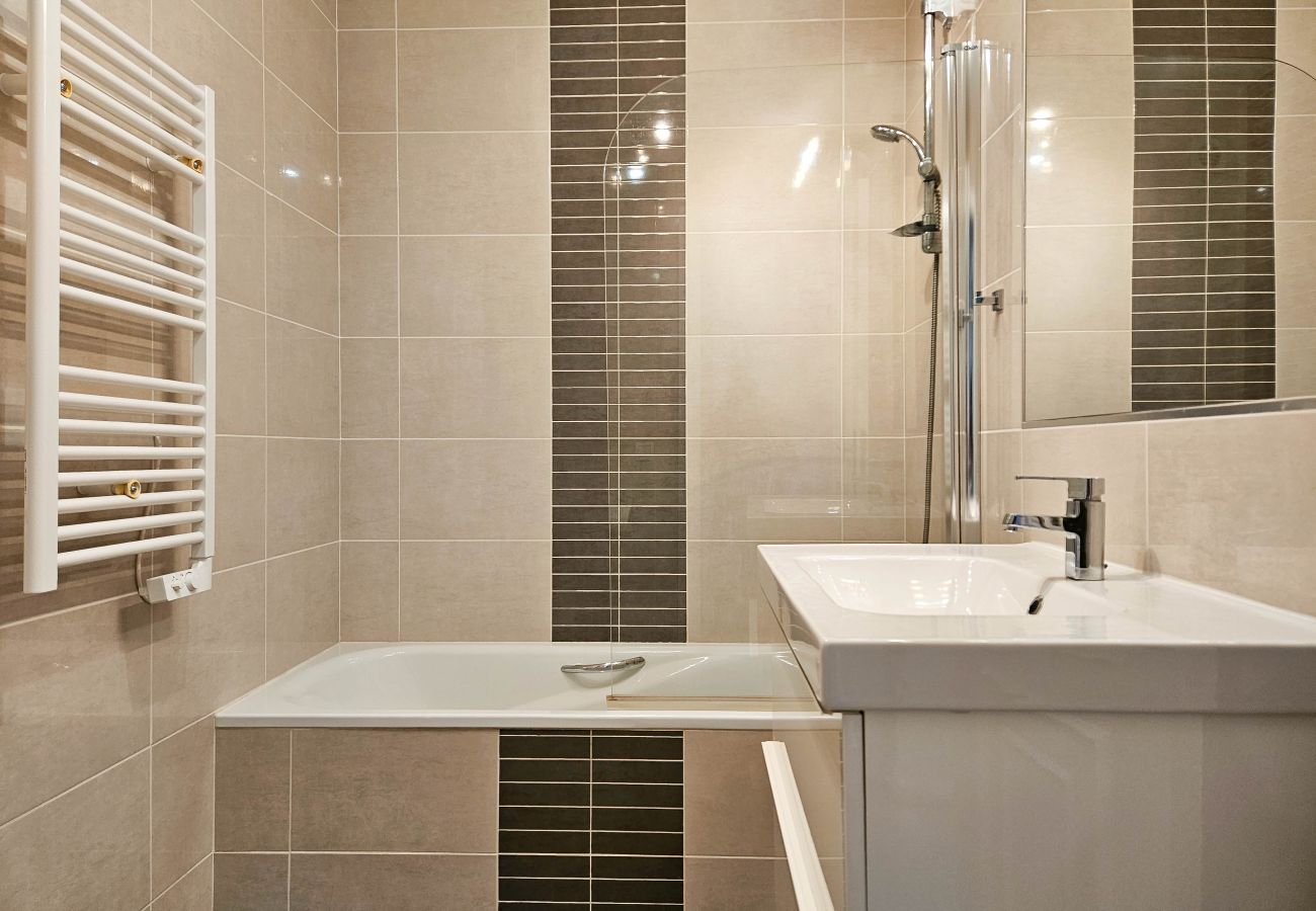 Apartment in La Cala de Mijas - 2 bedroom apt in La Cala de Mijas 100m from Beach 