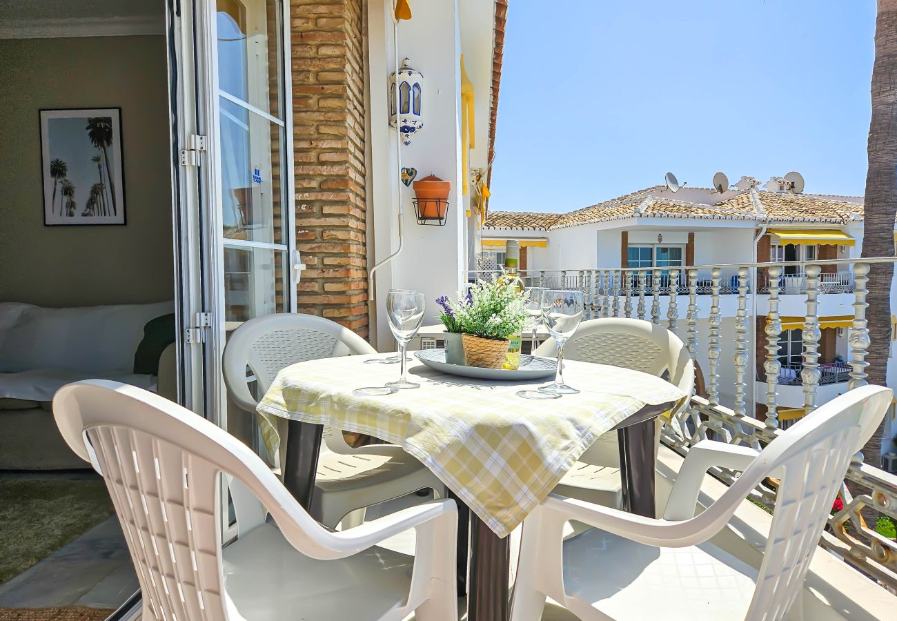 Apartment in La Cala de Mijas - 2 bedroom apt in La Cala de Mijas 100m from Beach 