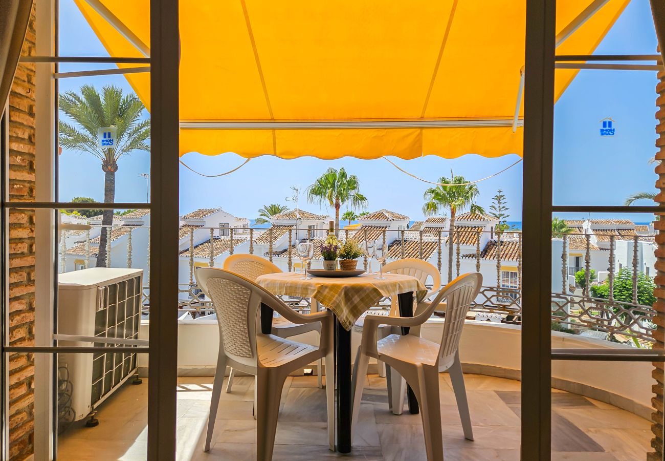 Apartment in La Cala de Mijas - 2 bedroom apt in La Cala de Mijas 100m from Beach 