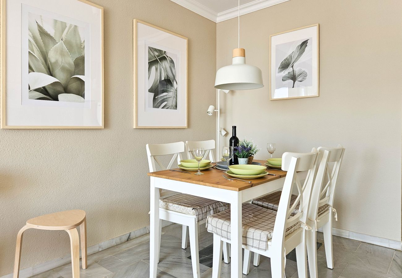 Apartment in La Cala de Mijas - 2 bedroom apt in La Cala de Mijas 100m from Beach 