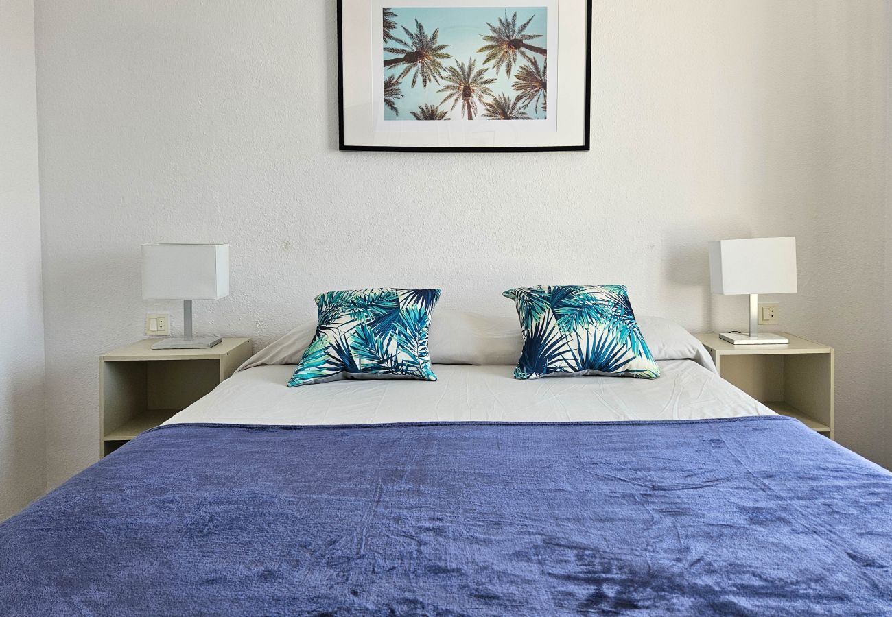 Apartment in La Cala de Mijas - 2 bedroom apt in La Cala de Mijas 100m from Beach 