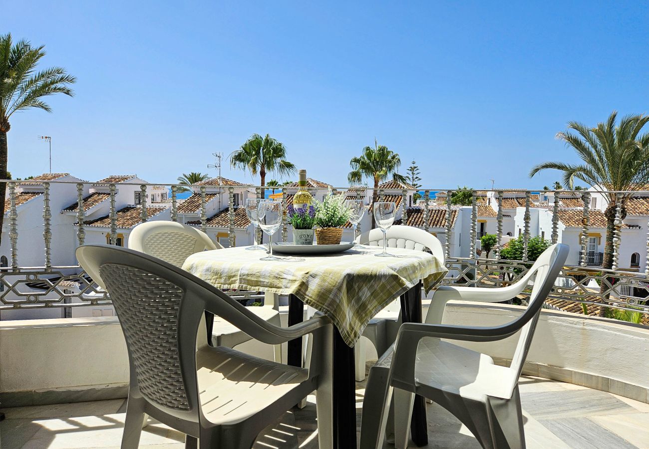 Apartment in La Cala de Mijas - 2 bedroom apt in La Cala de Mijas 100m from Beach 