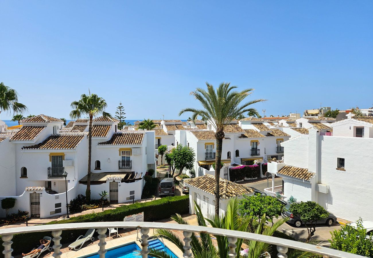 Apartment in La Cala de Mijas - 2 bedroom apt in La Cala de Mijas 100m from Beach 
