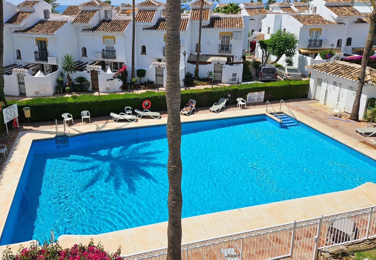 Apartment in La Cala de Mijas - 2 bedroom apt in La Cala de Mijas 100m from Beach 