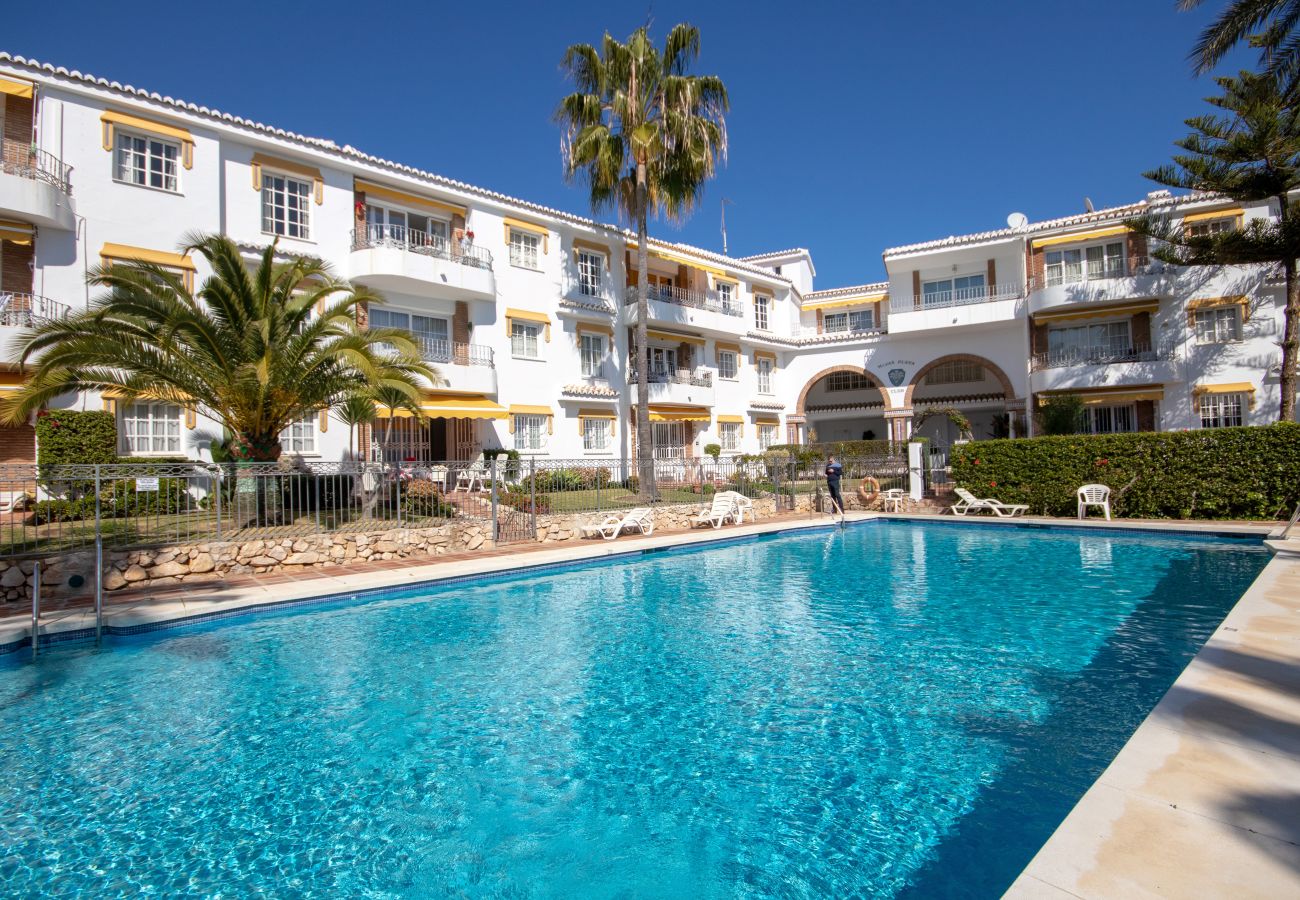Apartment in La Cala de Mijas - 2 bedroom apt in La Cala de Mijas 100m from Beach 
