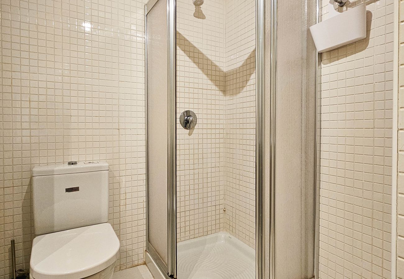 Apartment in Marbella - Three bedroom apartment in Las Chapas, Marbella. 