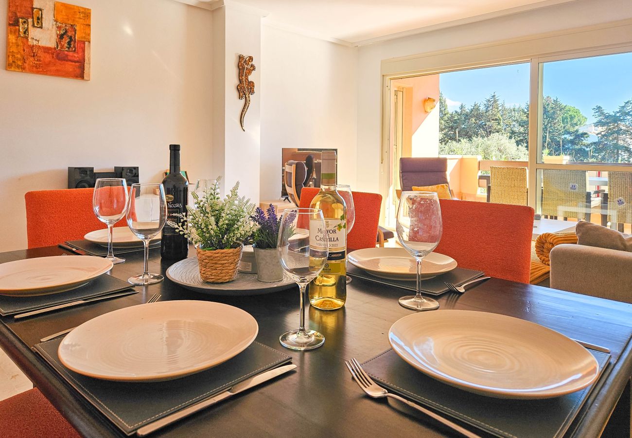 Apartment in Marbella - Three bedroom apartment in Las Chapas, Marbella. 