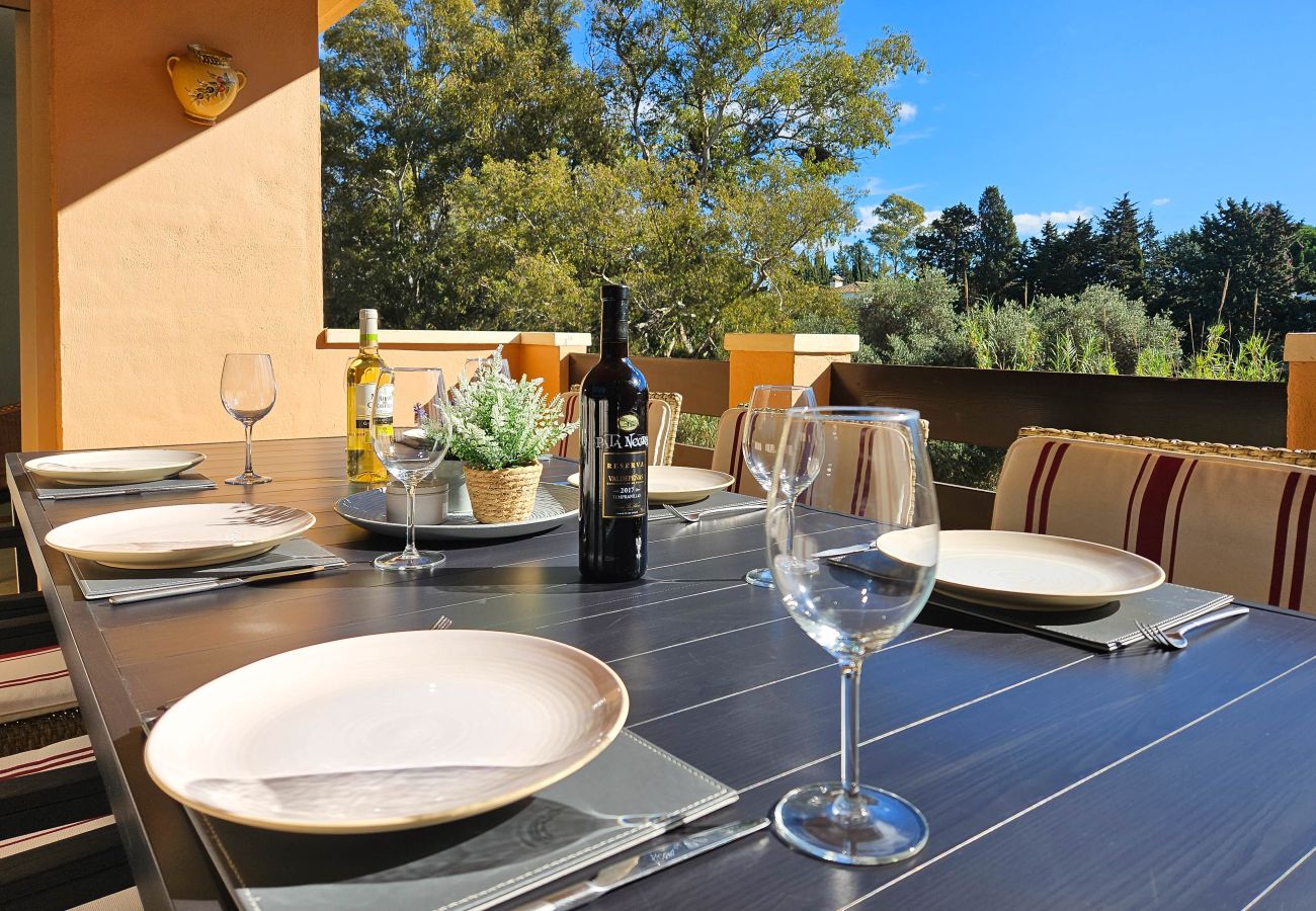 Apartment in Marbella - Three bedroom apartment in Las Chapas, Marbella. 