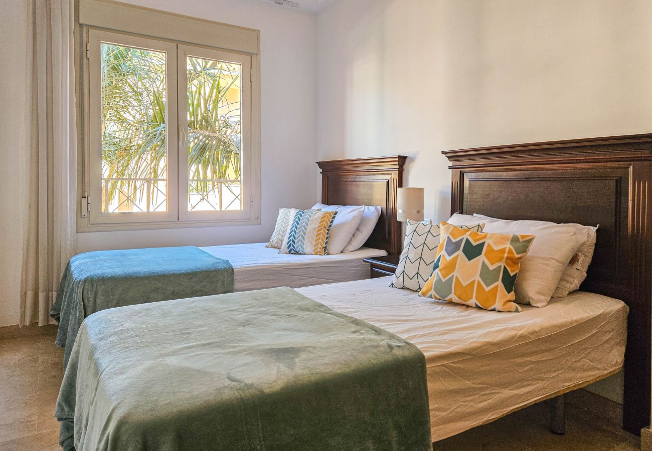 Apartment in Marbella - Three bedroom apartment in Las Chapas, Marbella. 