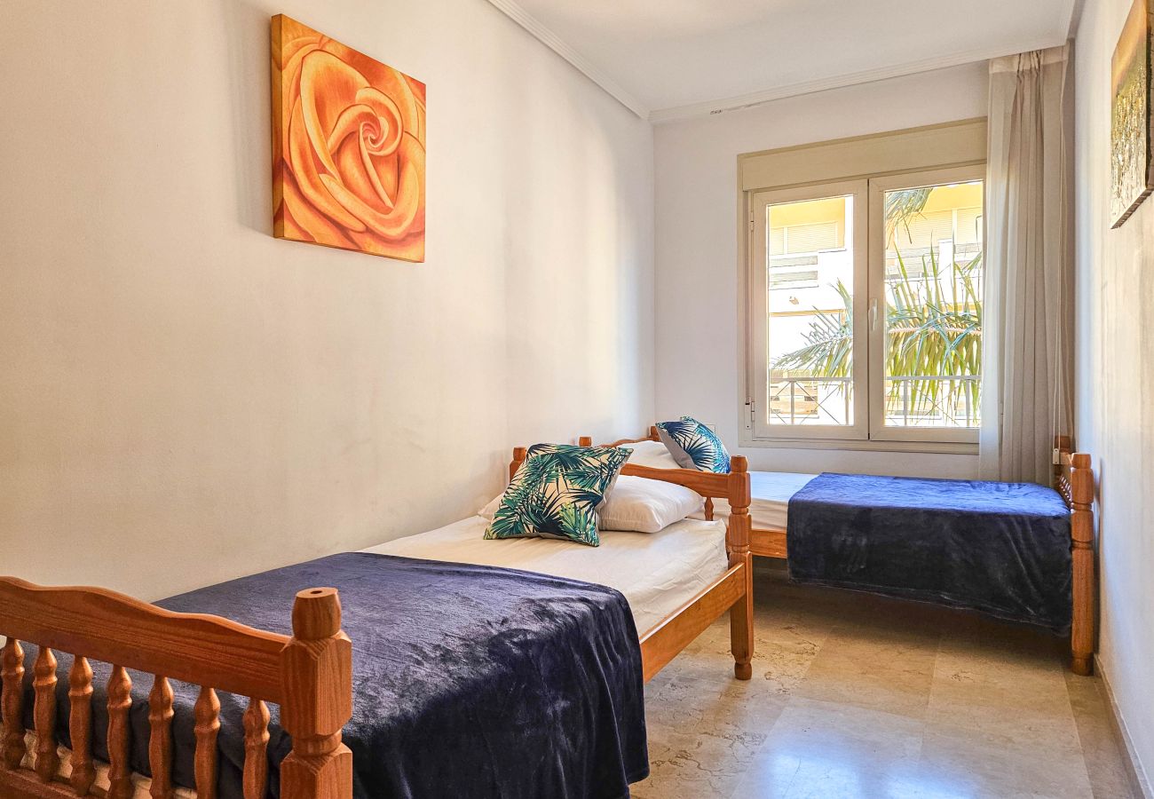 Apartment in Marbella - Three bedroom apartment in Las Chapas, Marbella. 