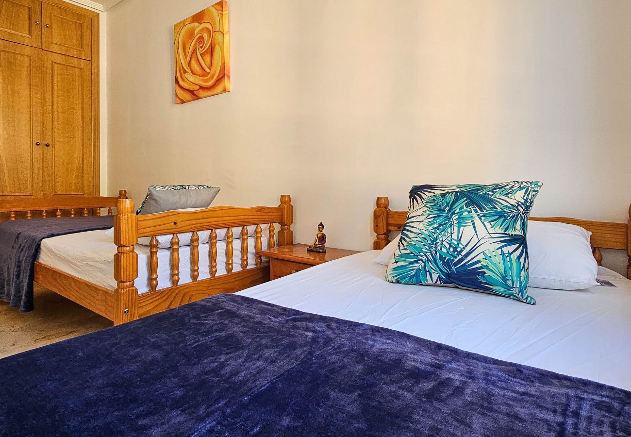 Apartment in Marbella - Three bedroom apartment in Las Chapas, Marbella. 