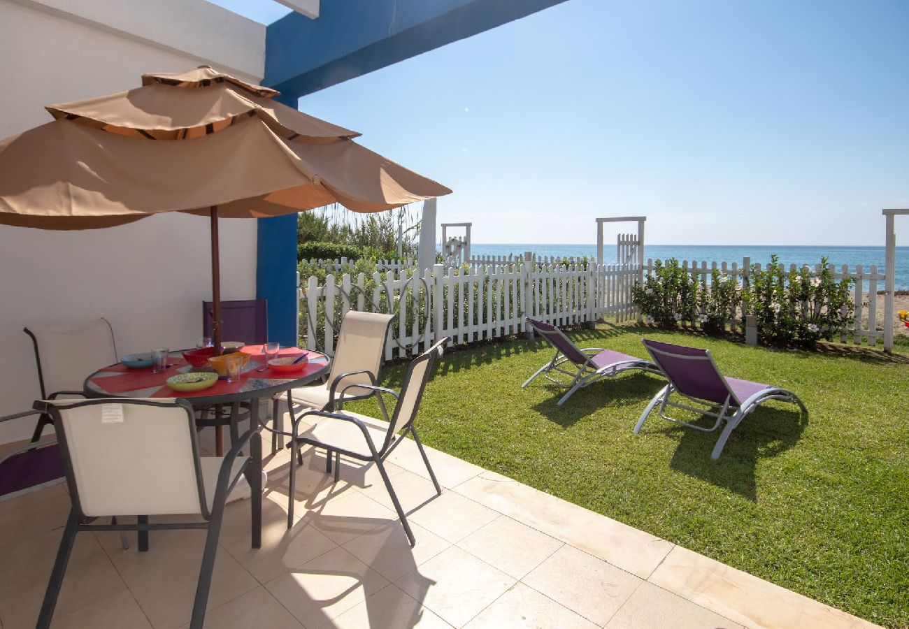 Terraced House in Estepona - 3 bed townhouse on the beach, Cancelada, Estepona 