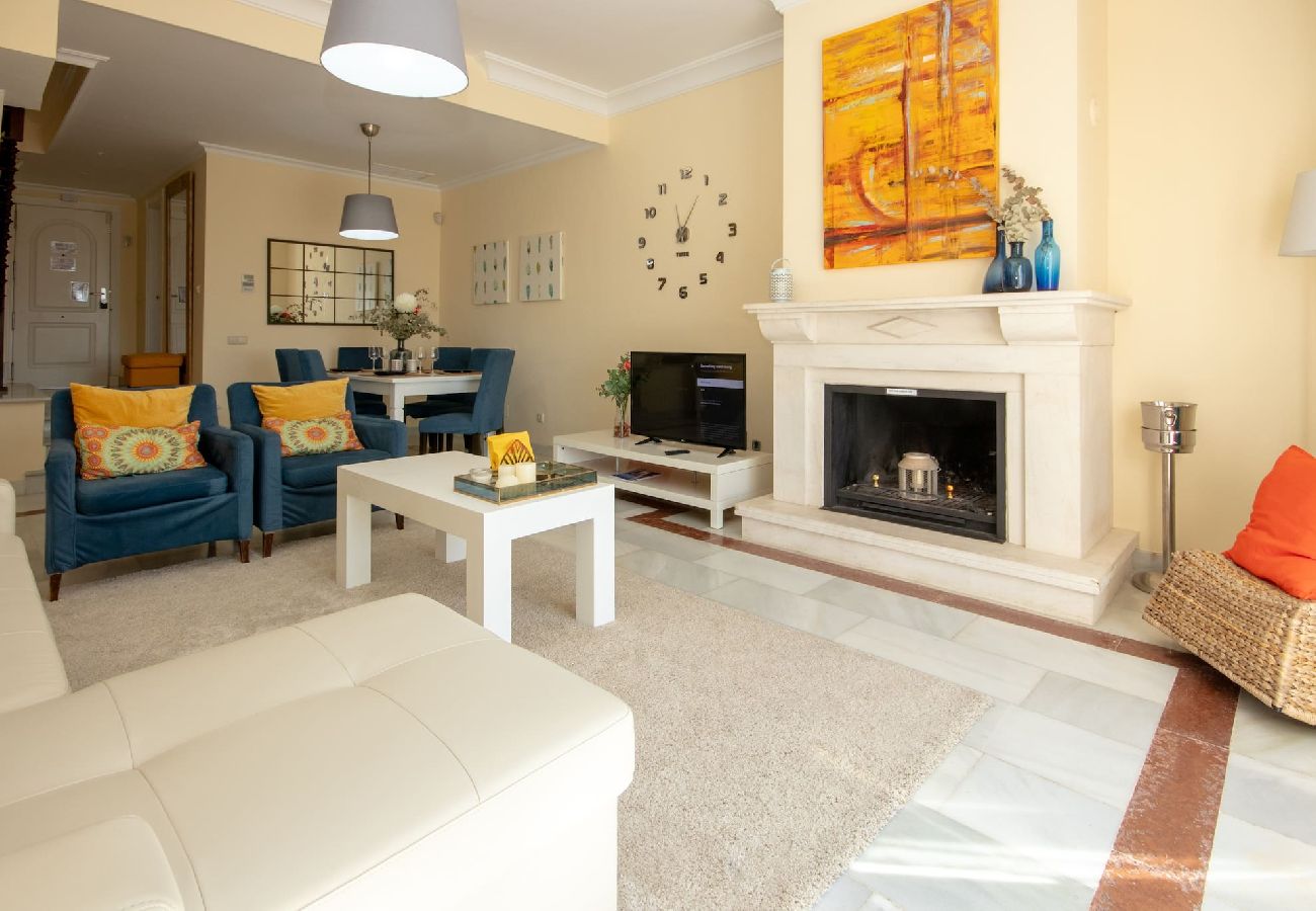 Terraced House in Estepona - 3 bed townhouse on the beach, Cancelada, Estepona 