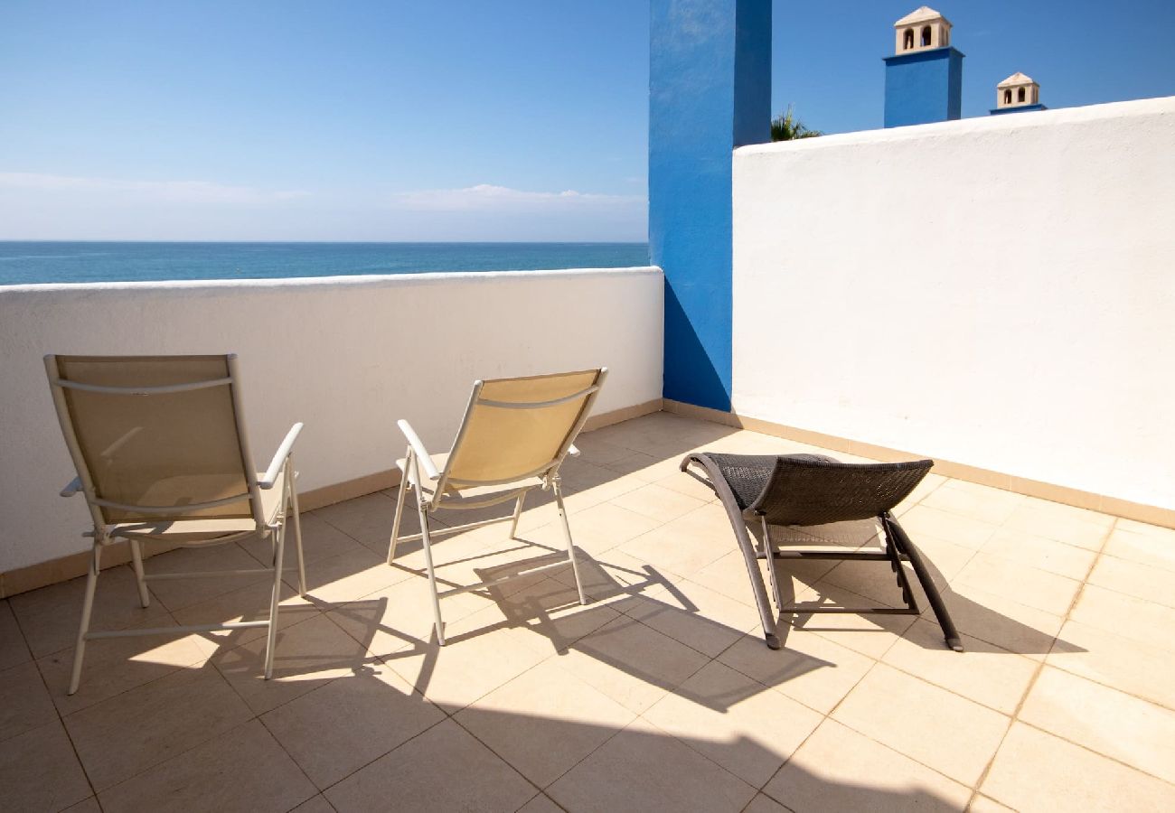 Terraced House in Estepona - 3 bed townhouse on the beach, Cancelada, Estepona 