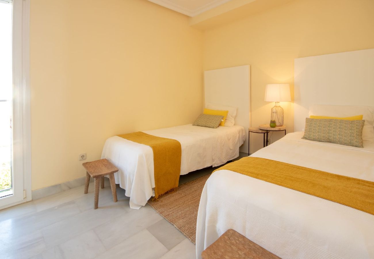 Terraced House in Estepona - 3 bed townhouse on the beach, Cancelada, Estepona 