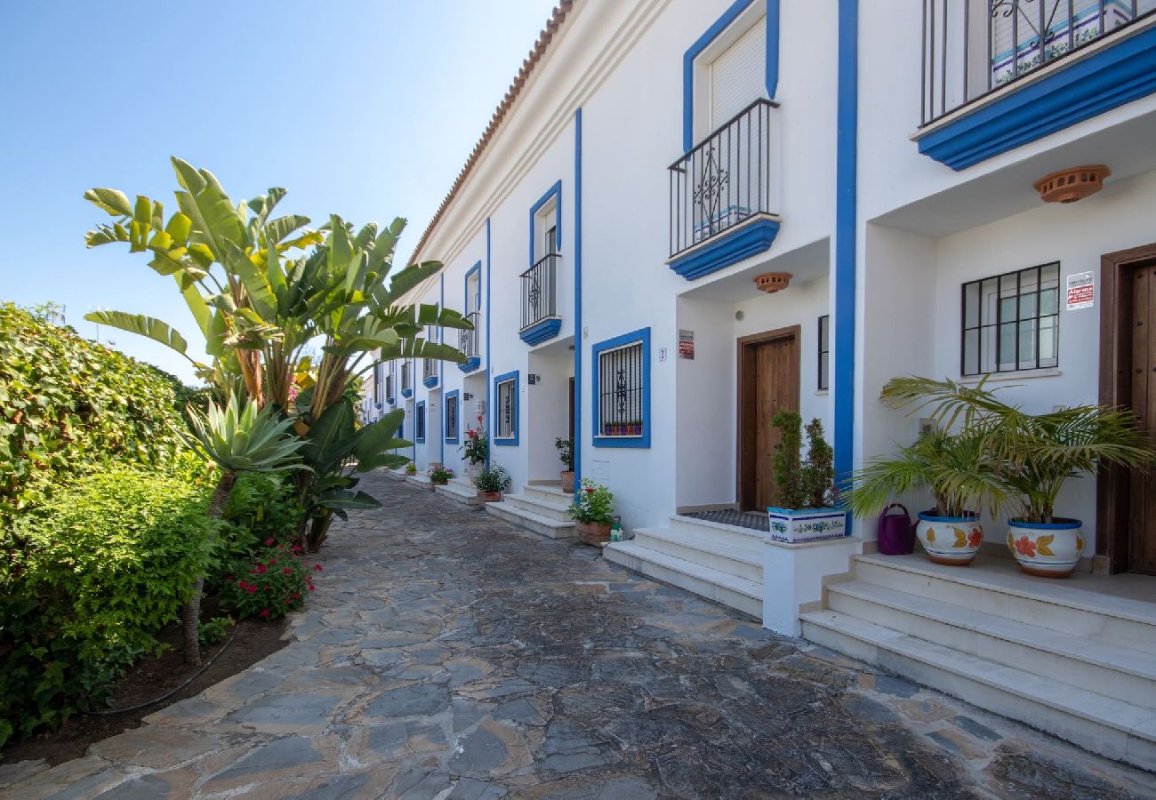 Terraced House in Estepona - 3 bed townhouse on the beach, Cancelada, Estepona 