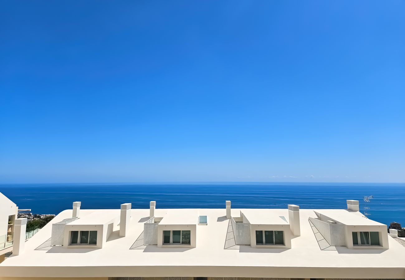 Apartment in Benalmádena - Stunning sea views @ Stupa hills 
