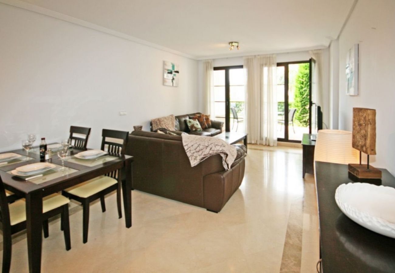 Apartment in Benahavís - Garden apt in La Torre, Los Arqueros Golf Club 