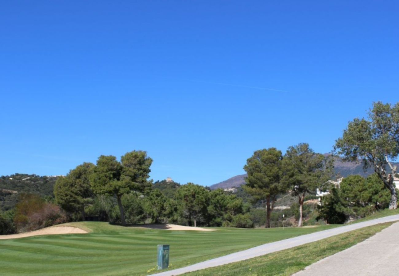 Apartment in Benahavís - Garden apt in La Torre, Los Arqueros Golf Club 