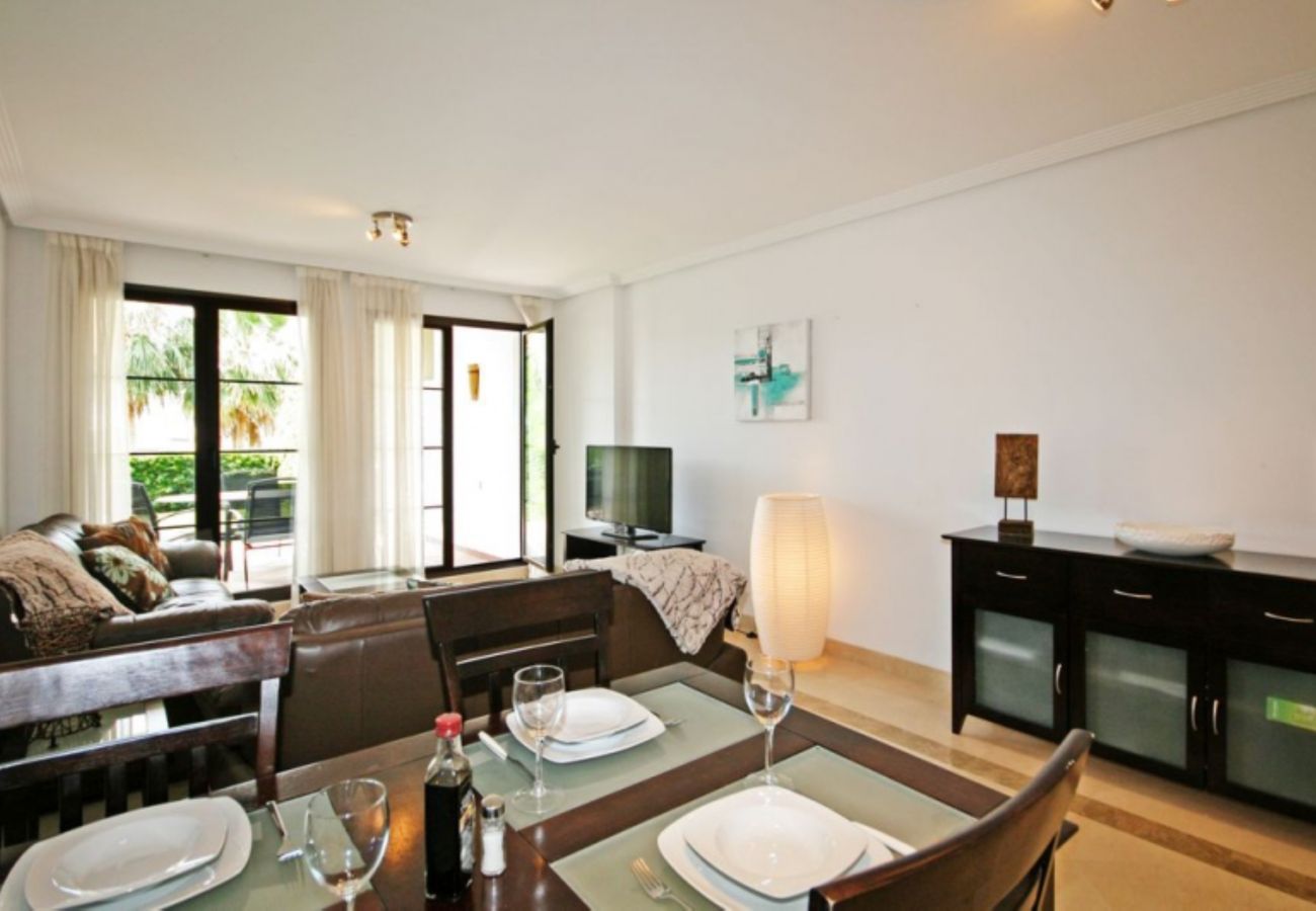 Apartment in Benahavís - Garden apt in La Torre, Los Arqueros Golf Club 
