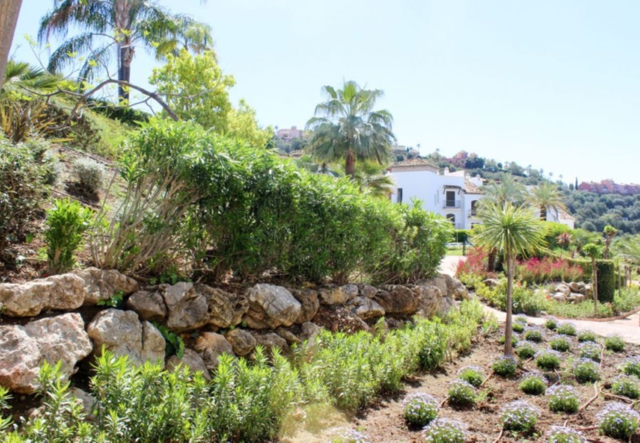 Apartment in Benahavís - Garden apt in La Torre, Los Arqueros Golf Club 