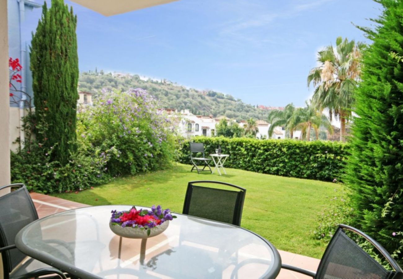Apartment in Benahavís - Garden apt in La Torre, Los Arqueros Golf Club 