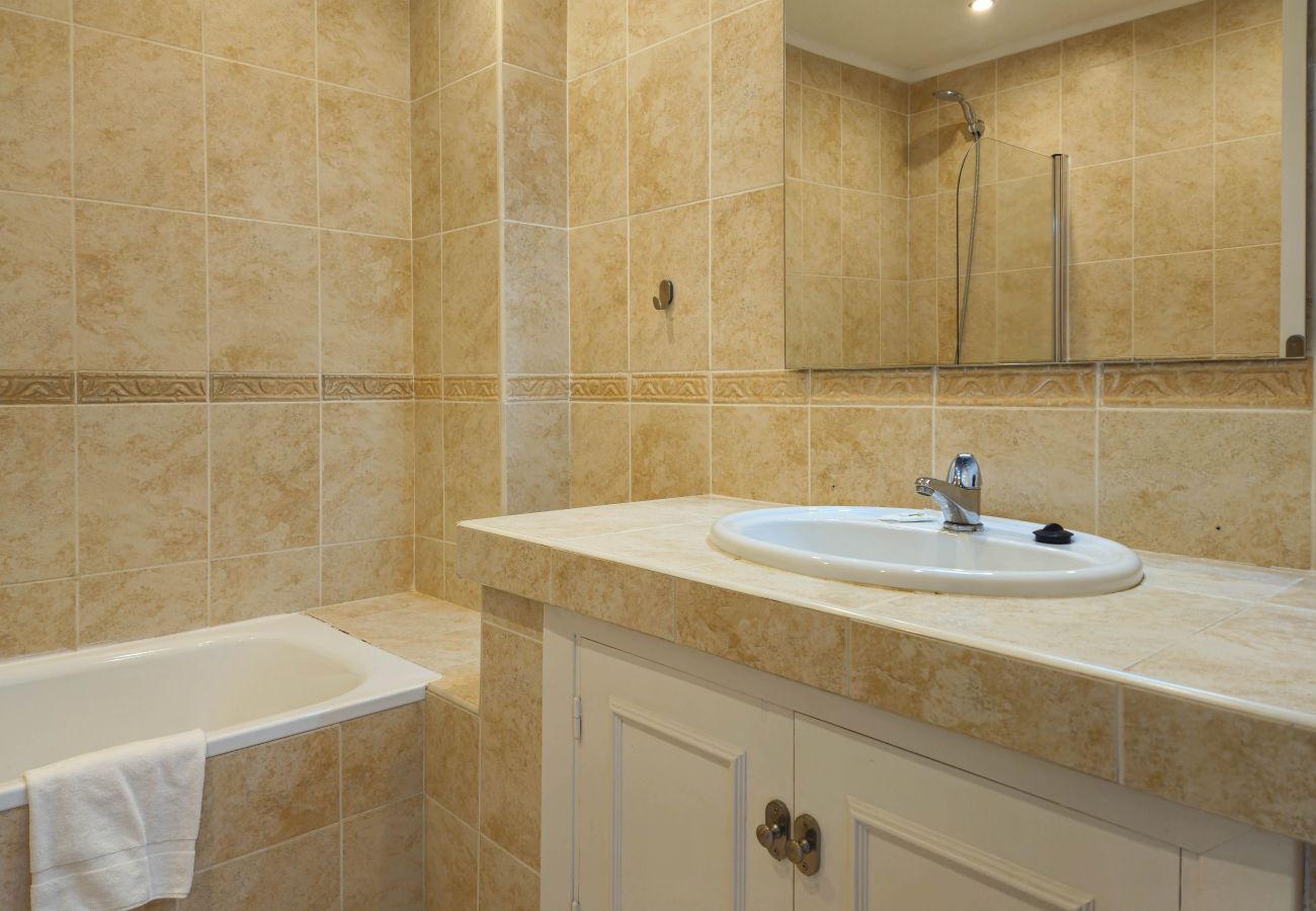 Apartment in Mijas Costa - Beautiful sea views @ Torrenueva near La Cala 