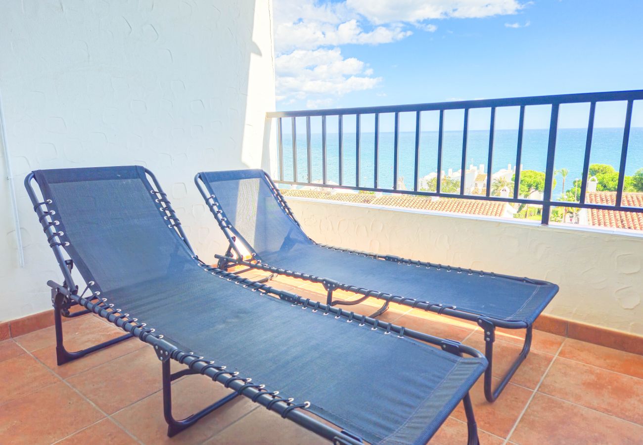 Apartment in Mijas Costa - Beautiful sea views @ Torrenueva near La Cala 