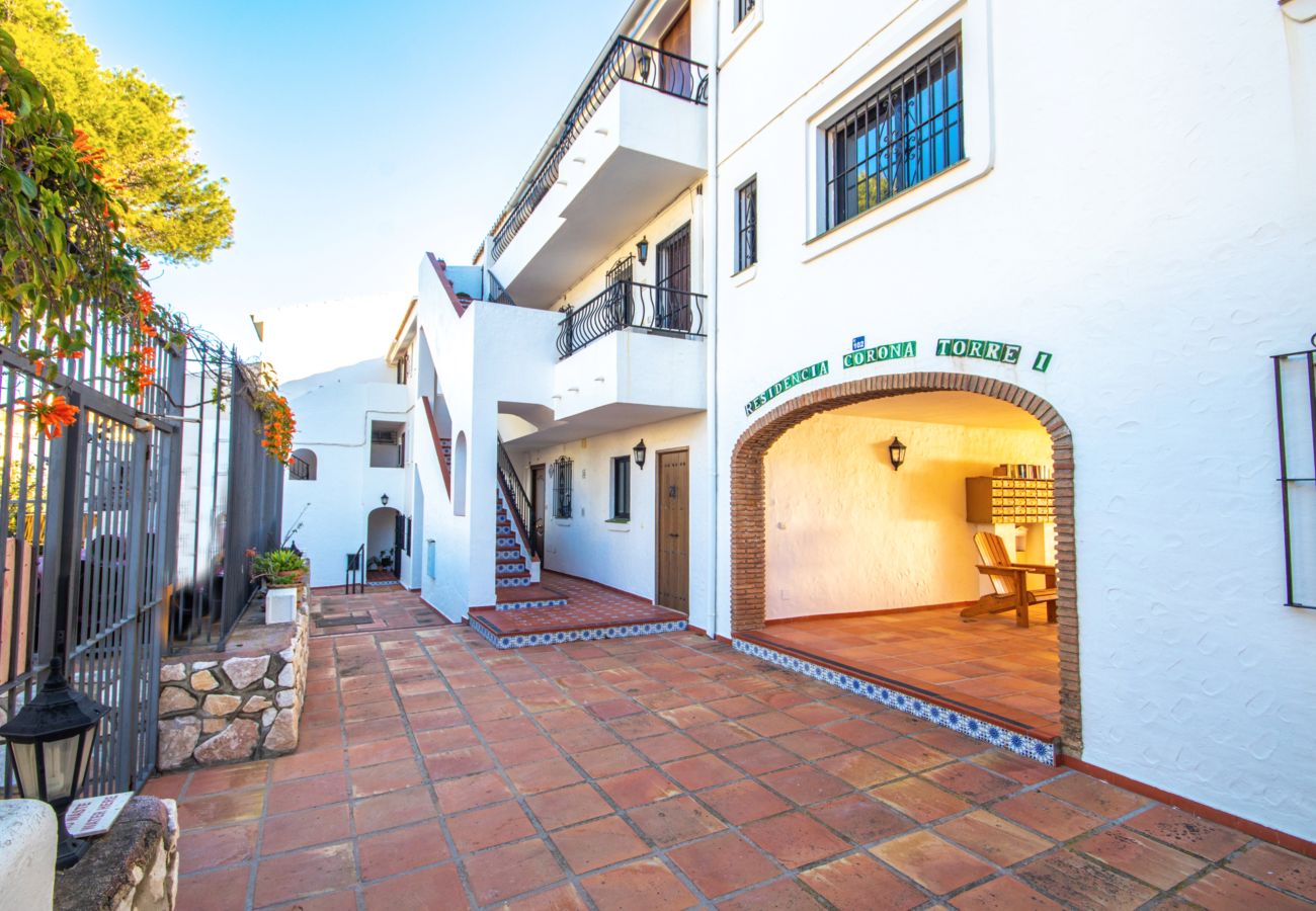 Apartment in Mijas Costa - Beautiful sea views @ Torrenueva near La Cala 