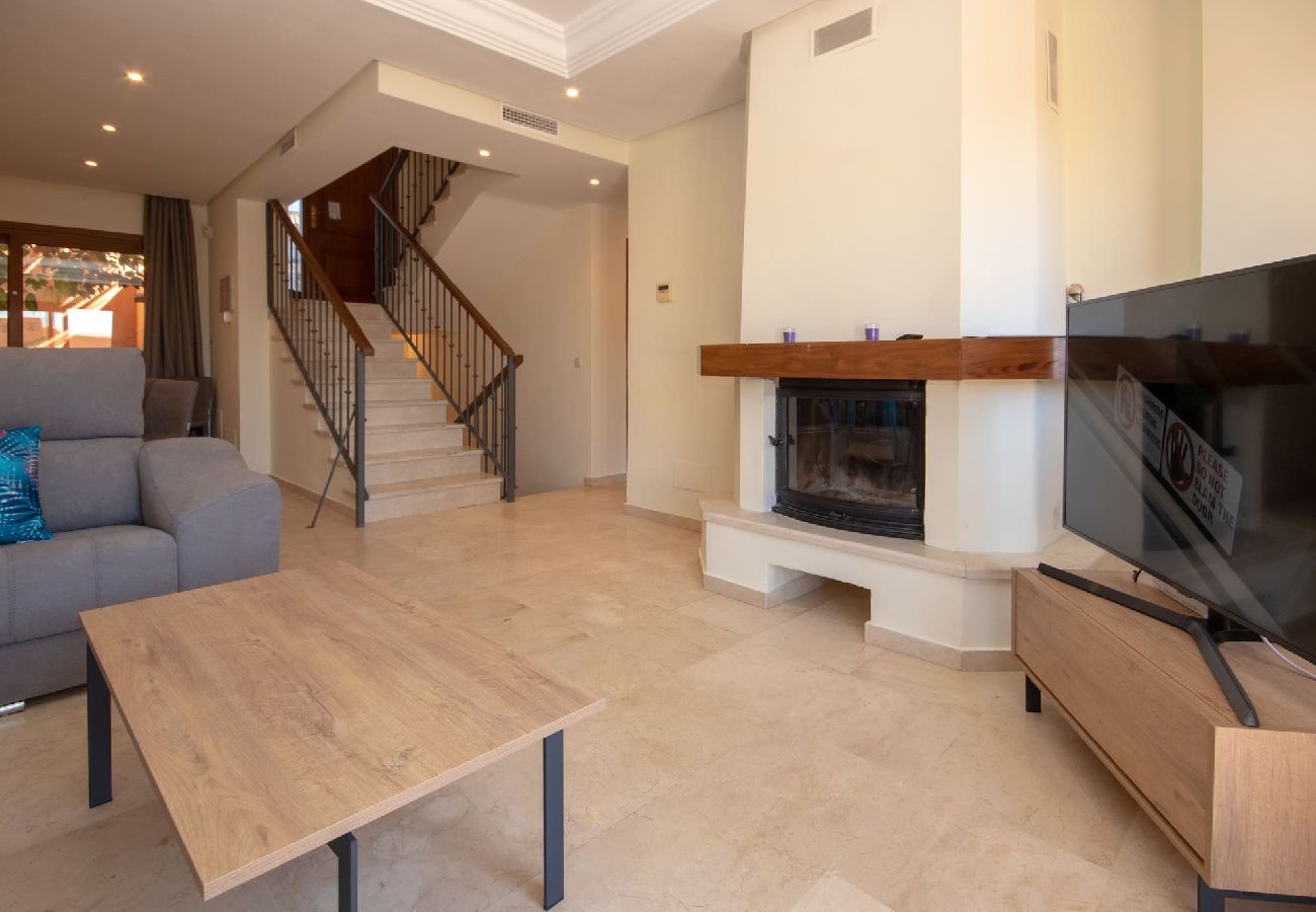 Terraced House in Mijas Costa - Spacious refurbished 4 Bed in Riviera del Sol 