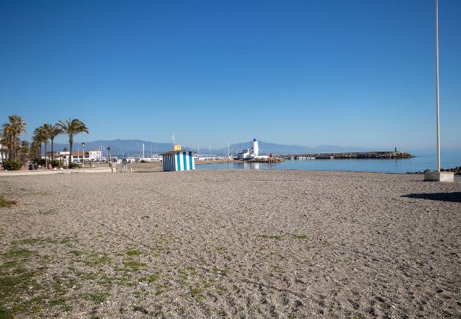 Apartment in Manilva - Marina de Castillo Beachfront Puerto Duquesa  Apartment in Manilva - Marina de Castillo Beachfront Puerto Duquesa
