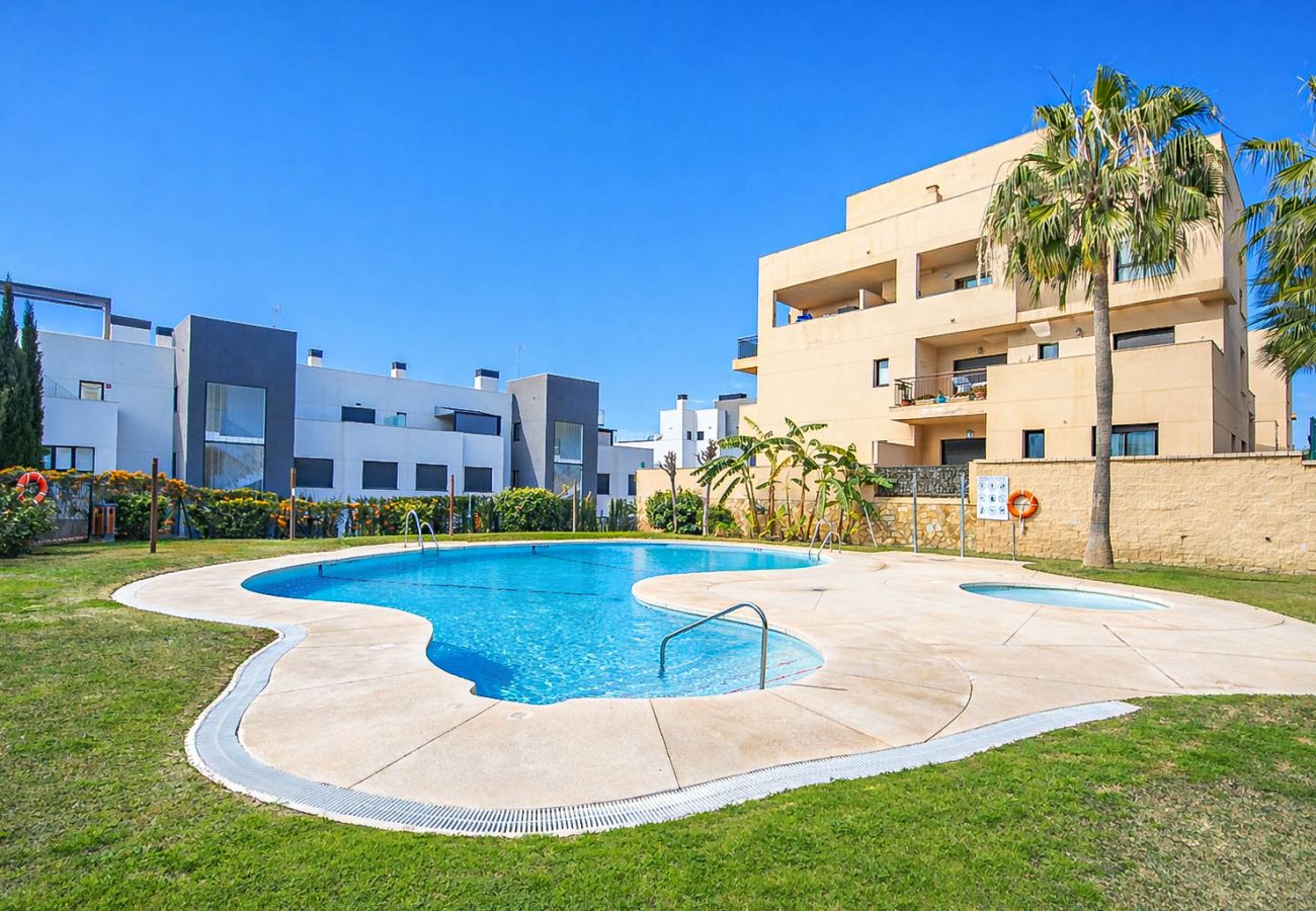 Apartment in Mijas Costa - Calablanca walking distance to La Cala and beach 