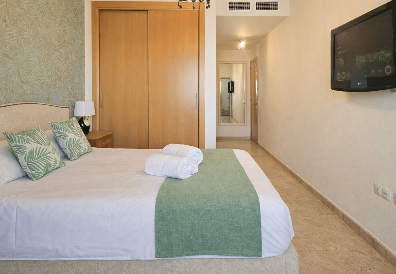 Apartment in Mijas Costa - Calablanca walking distance to La Cala and beach 