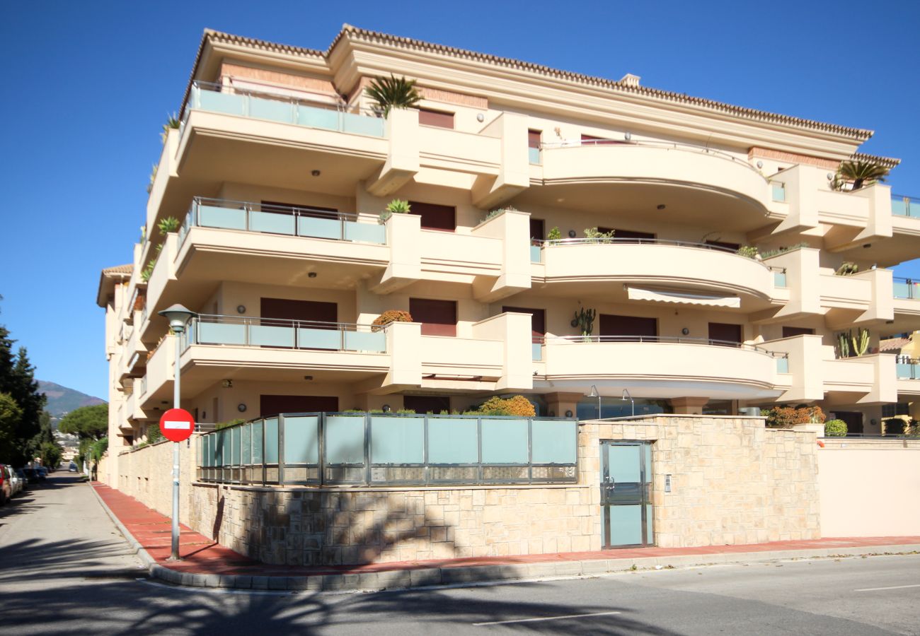 Apartment in Marbella - First floor Beach side property, San Pedro 