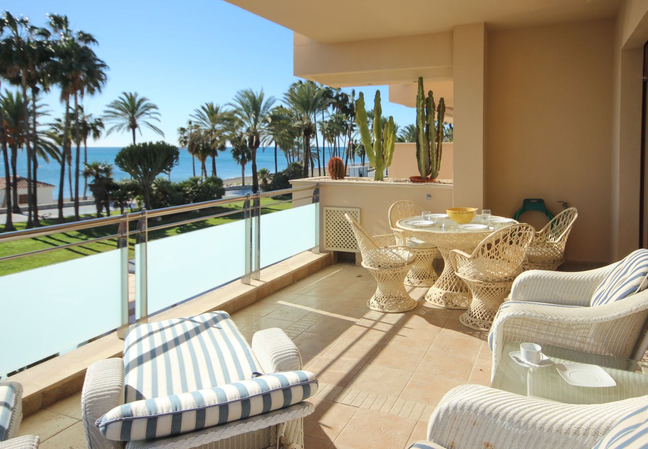 Apartment in Marbella - First floor Beach side property, San Pedro 