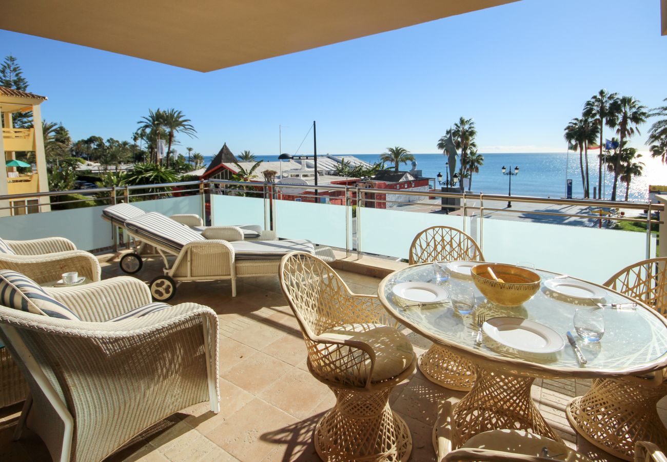 Apartment in Marbella - First floor Beach side property, San Pedro 