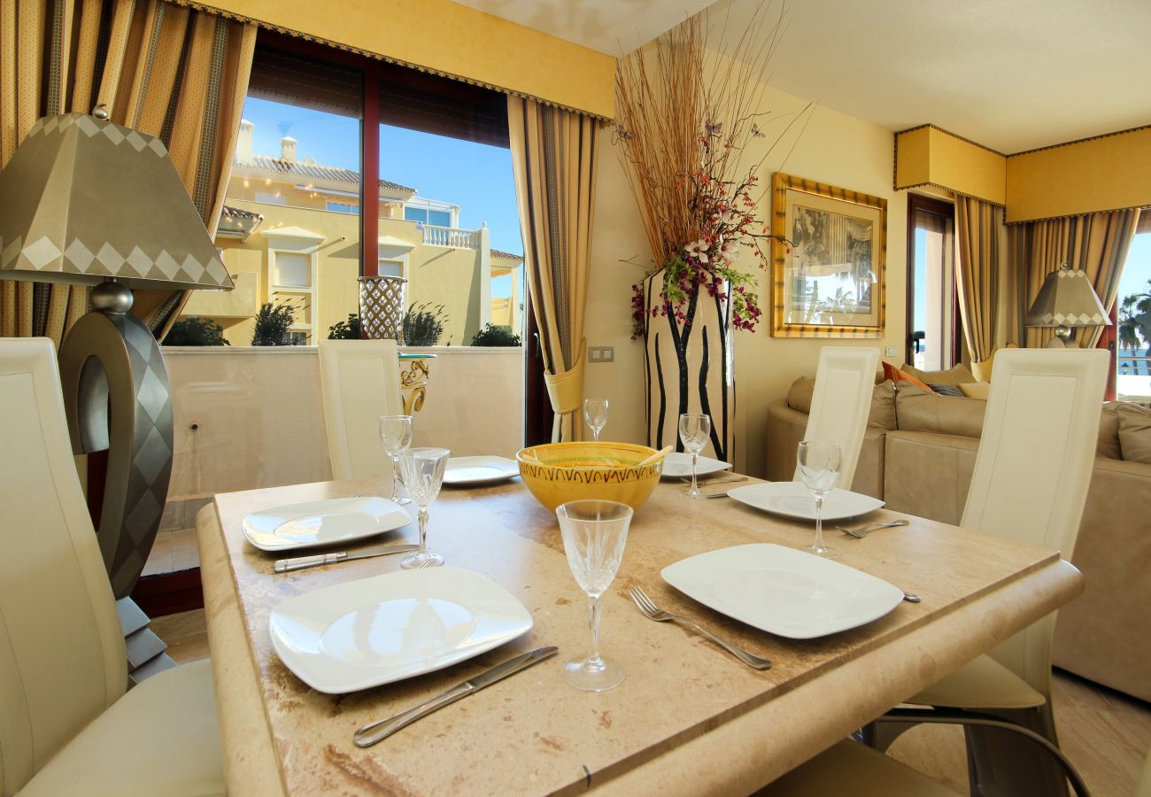 Apartment in Marbella - First floor Beach side property, San Pedro 