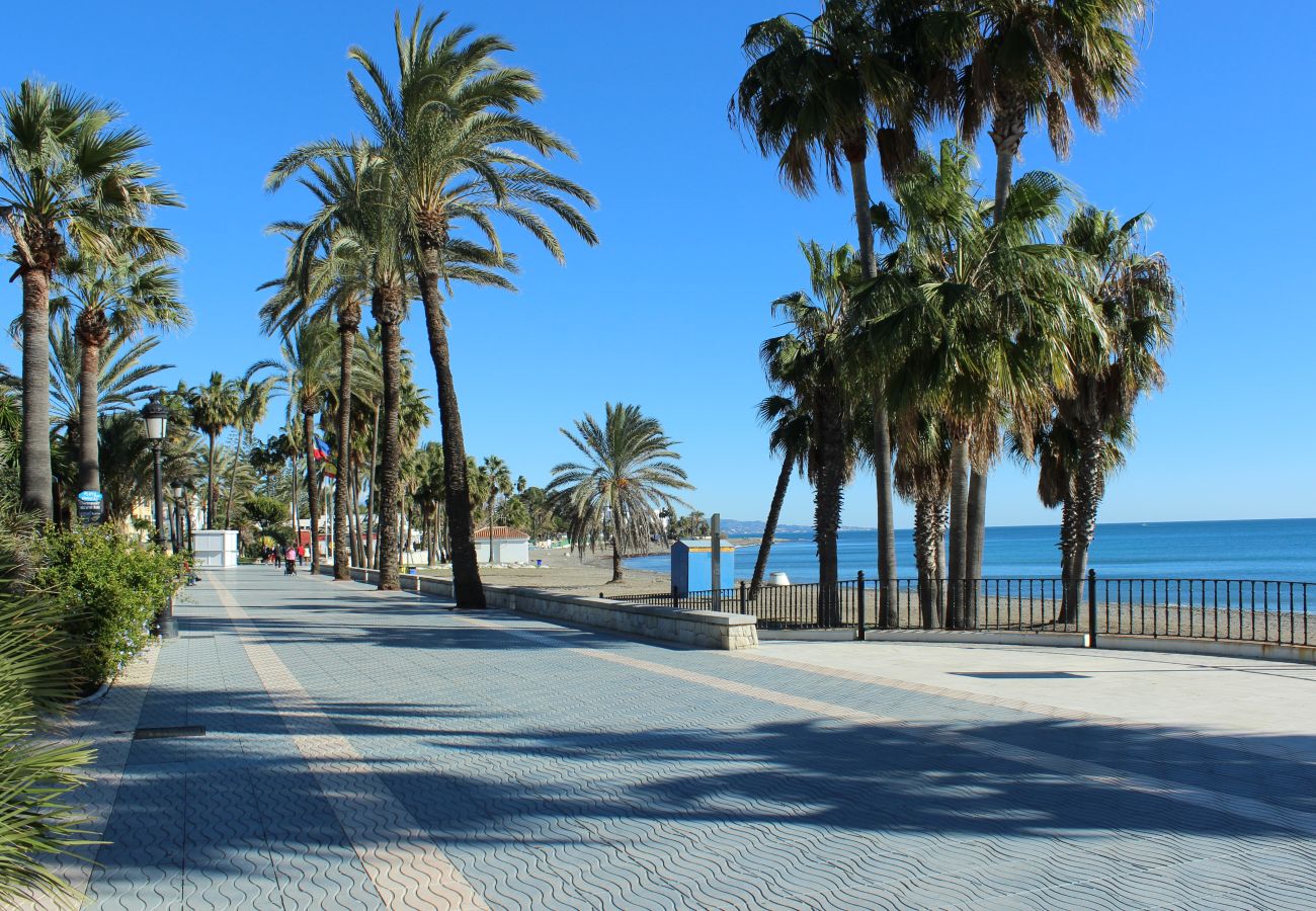Apartment in Marbella - First floor Beach side property, San Pedro 