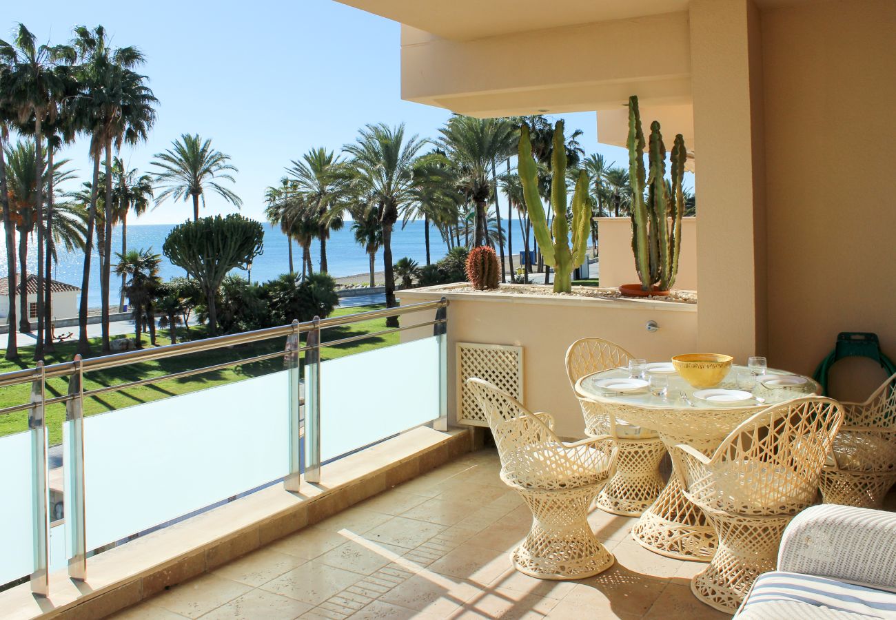 Apartment in Marbella - First floor Beach side property, San Pedro 