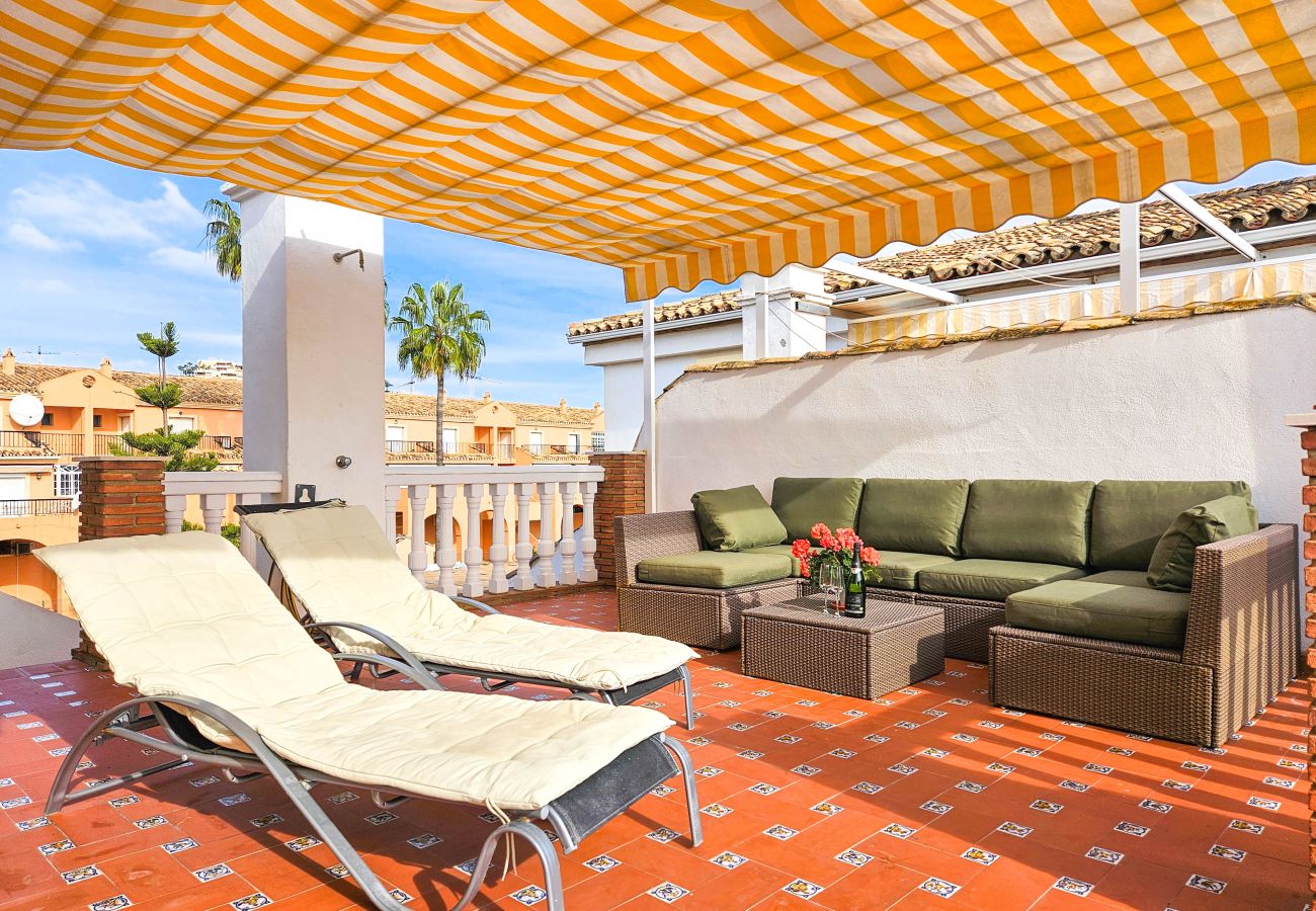 Apartment in Mijas Costa - Penthouse Apt, La Cala de Mijas Close to the Beach 