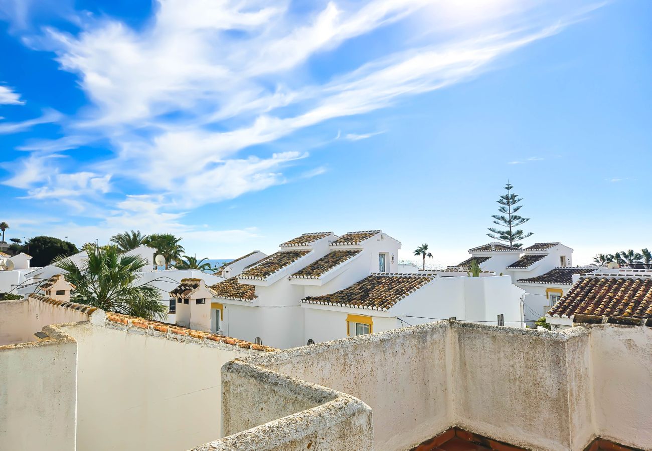 Terraced House in La Cala de Mijas - 3 Bed Townhouse  with roof terrace, 100m to beach 