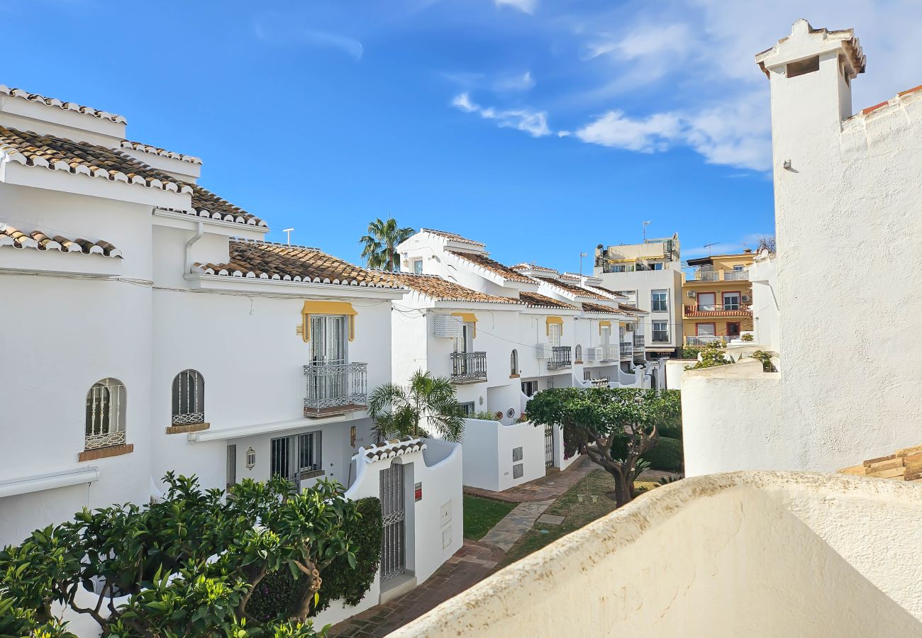 Terraced House in La Cala de Mijas - 3 Bed Townhouse  with roof terrace, 100m to beach 