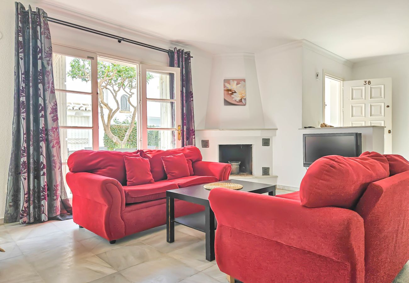 Terraced House in La Cala de Mijas - 3 Bed Townhouse  with roof terrace, 100m to beach 